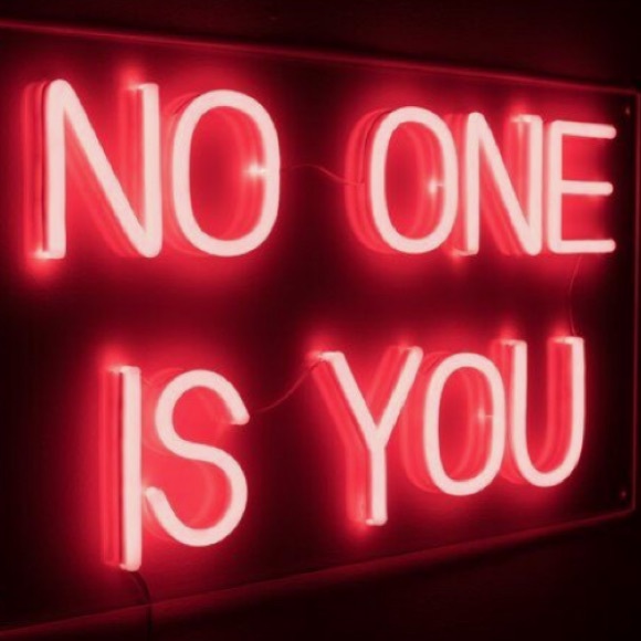 Bundle to receive awesome discount 🌺💖 - Picture 4 of 7